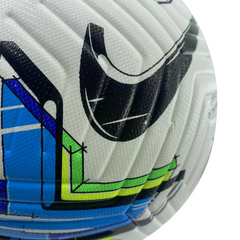 Balón de césped Nike Flight Premier League 22-23 en color blanco, azul y verde