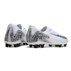 Chuteira Campo Nike Zoom Mercurial Vapor 16 Academy AG Branca e Preta