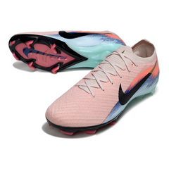 Botas de fútbol Nike Air Zoom Mercurial Vapor 16 Elite United Pack negras y rojas para terreno firme (FG).