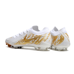 Chuteira Campo FG Nike Phantom GX2 Elite Branca e Dourada