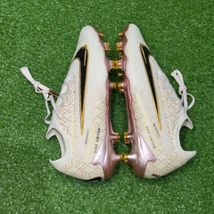 Chuteira Campo Nike Phantom GX Elite FG Golden Touch Pack Tamanho 36