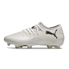 Chuteira Campo FG Puma Future 8 Cano Baixo Branca e Preta