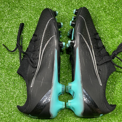 Botas de fútbol Puma Ultra Ultimate FG negras y azules, talla 39