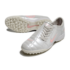 Chuteira Society TF Nike Total 90 III Prateada e Rosa