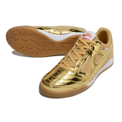 Chuteira Futsal Nike SB Gato X Supreme IC Dourada