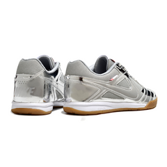 Chuteira Futsal Nike SB Gato X Supreme IC Prata