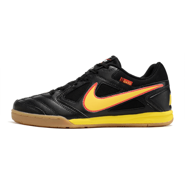 Chuteira Futsal Nike SB Gato X Supreme IC Preta e Amarela - VENI Futebol