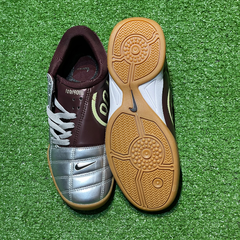 Chuteira Futsal Nike Total 90 III IC Vinho e Prata Tamanho 38