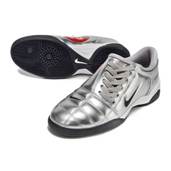 Chuteira Futsal IC Nike Total 90 III Prateada e Vermelha