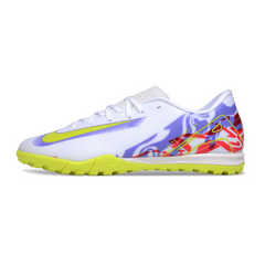 Chuteira Society TF Nike Zoom Mercurial Vapor 16 Academy Branca e Roxa