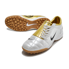 Chuteira Society TF Nike Total 90 III Cinza e Dourada
