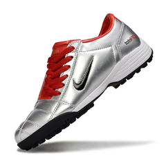 Botas de fútbol Nike Total 90 III TF en color plata y rojo