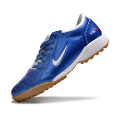 Chuteira Society TF Nike Total 90 III Azul e Branca