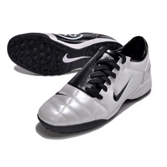 Chuteira Society TF Nike Total 90 III Prateada e Preta