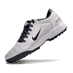 Chuteira Society TF Nike Total 90 III Prateada e Preta