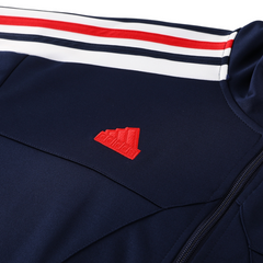 Conjunto chaqueta y pantalón para clima frío de Adidas en azul oscuro, blanco y rojo