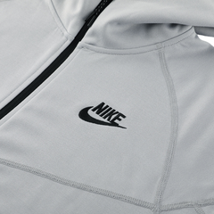 Conjunto de chaqueta y pantalón Nike Tech-Fleece gris para clima frío
