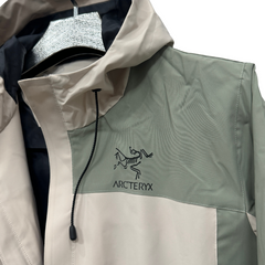 Jaqueta Corta-Vento Arc'Teryx Verde e Bege