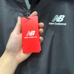 Jaqueta Corta-Vento New Balance Preta