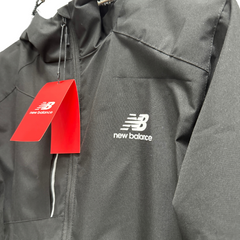 Jaqueta Corta-Vento New Balance Preta
