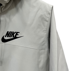 Jaqueta Corta-Vento Nike Cinza