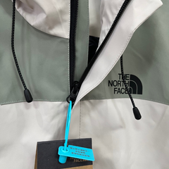 Jaqueta Corta-Vento The North Face Verde e Branca