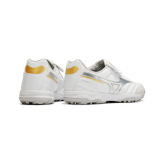 Chuteira Society TF Mizuno Morelia Branca e Prateada
