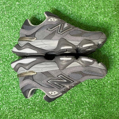 Tênis Casual New Balance 9060 Cinza - Tamanho 38 EUR