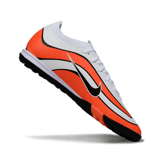 Chuteira Society Nike Zoom Mercurial Vapor 16 Elite TF Branco, Laranja e Preto