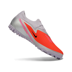 Chuteira Society TF Nike Phantom 6 Pro Pack Alexia Putellas Infantil