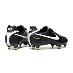 Chuteira Campo Nike Tiempo Legend 5 Elite Preta e Branca SG Trava Mista
