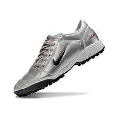Chuteira Society TF Nike Total 90 III Prateada Infantil