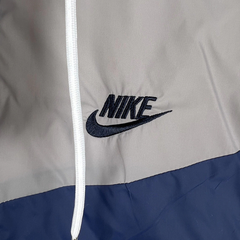 Jaqueta Corta-Vento Nike Branca, Cinza e Azul