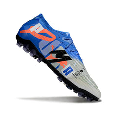 Chuteira Campo Sintético AG Puma Future 8 Low Cut Branca e Azul
