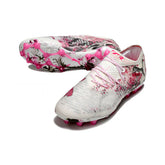 Chuteira Campo Sintético AG Puma Future 8 Low Cut Branca e Rosa