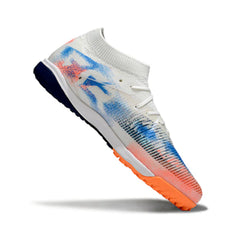 Chuteira Society TF Puma Future 8 Branca, Laranja e Azul-Clara