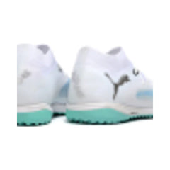 Chuteira Society TF Puma Future 8 Branca e Azul-Clara