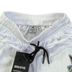 Shorts Nike Air Jordan Branco Preto Verde Vermelho