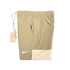 Shorts Nike Marrom