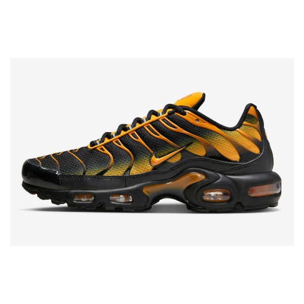 Tenis Nike Air Max Plus TN Preto e Laranja VENI Futebol