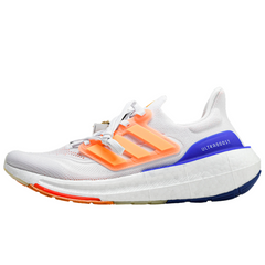 Zapatillas Adidas Ultraboost Light en blanco, azul y naranja