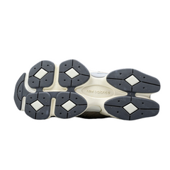 Tênis New Balance 9060 Quartz Cinza