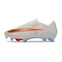 Chuteira Campo FG Nike Air Zoom Mercurial Superfly 11 Elite Branca e Laranja