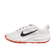 Tênis de Corrida Nike Air Zoom Pegasus Trail Branco e Laranja