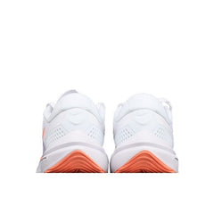 Tênis de Corrida Nike Air Zoom Vomero 15 Branco e Rosa
