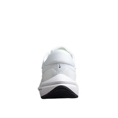 Tênis de Corrida Nike Air Zoom Vomero 16 Branco e Preto