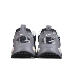 Tênis de Corrida Nike Air Zoom Vomero 18 Cinza e Preto