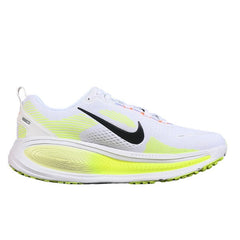 Tênis de Corrida Nike Air Zoom Vomero 18 Branco e Verde Claro