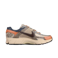 Tênis de Corrida Nike Air Zoom Vomero 5 Bege e Marrom
