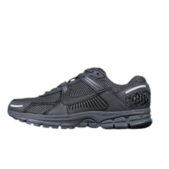 Tênis de Corrida Nike Air Zoom Vomero 5 Preto